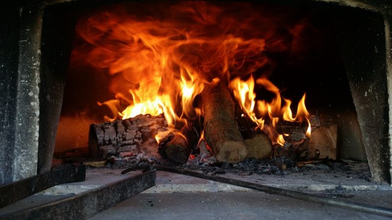 pizzeria-ENTRECASTEAUX-min_wood-fired-oven-1960099